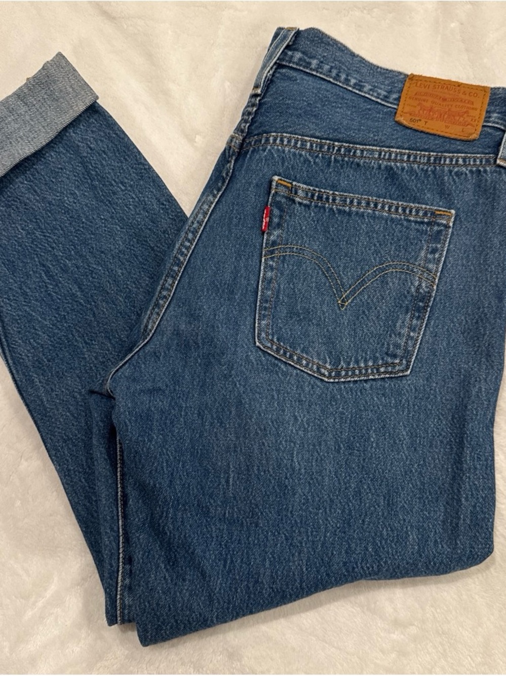 Levi's Women 501 Blue Tapered-Leg Jeans